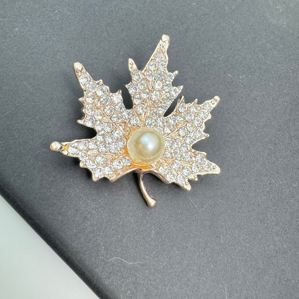 Kipuka New Maple Pearl Brooch