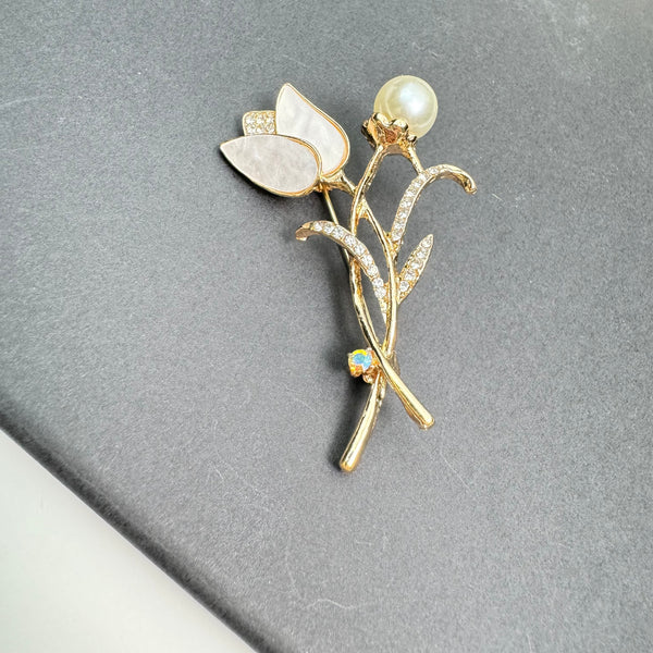 Kipuka Tulip Brooch